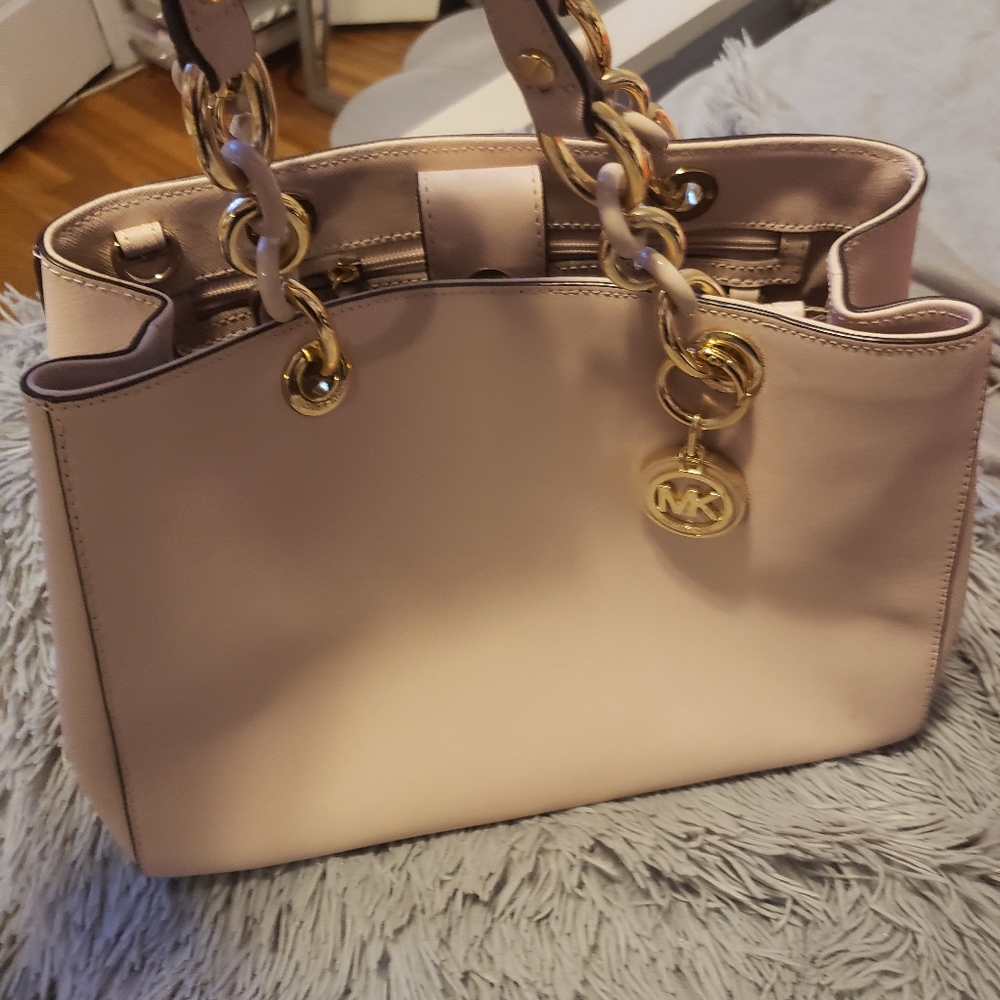 Purse - Picture 3 of 4